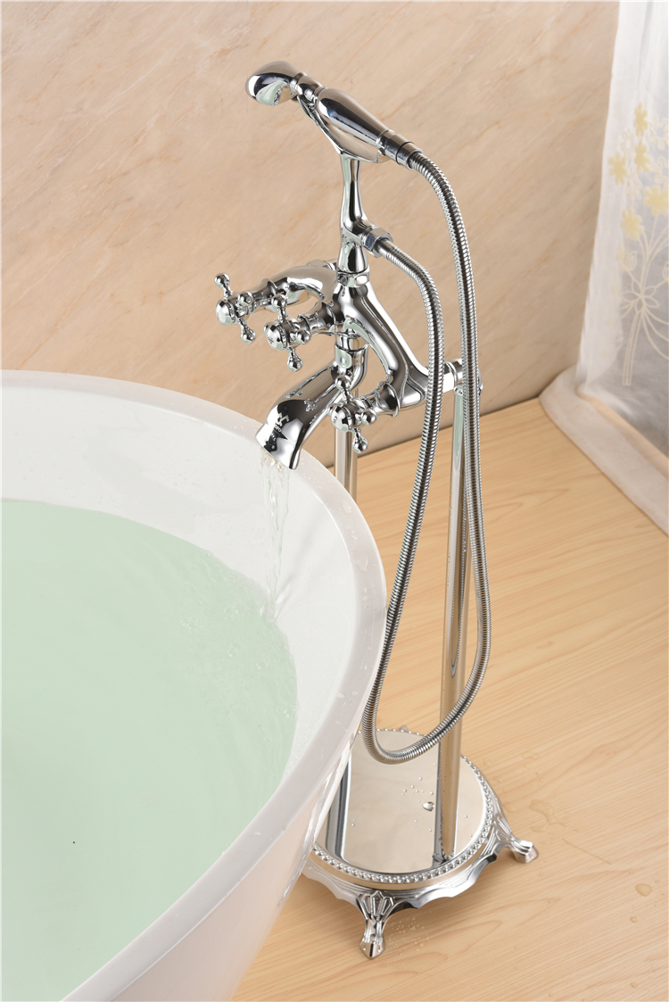 Mezclador independiente de grifo alto de grifo caliente de cobre de diseño clásico para bañera con patas de garra