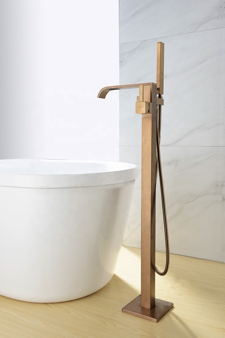 Grifo de bañera independiente de suelo de latón de diseño italiano, grifo mezclador de bañera de Stansing gratuito contemporáneo, juego de ducha de relleno