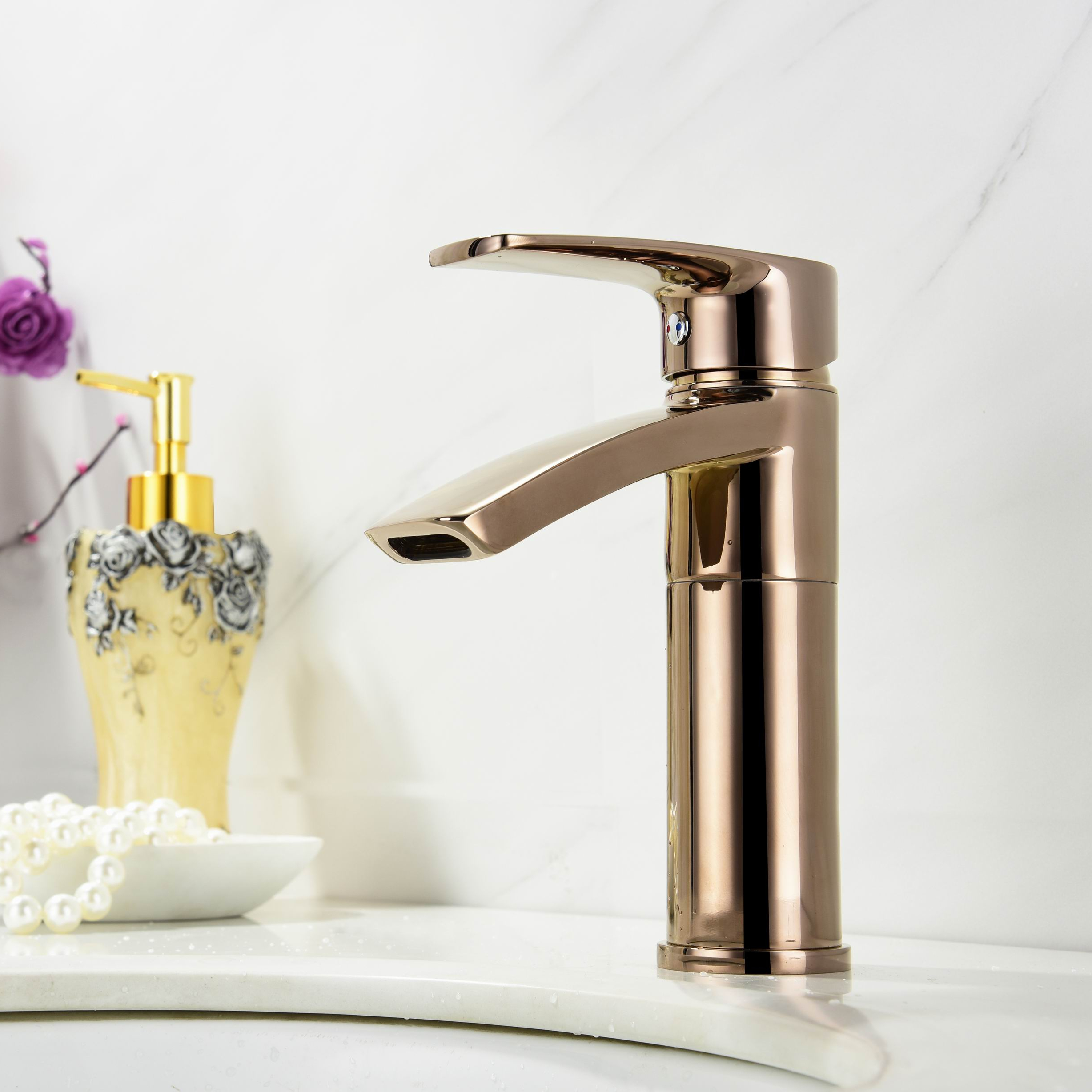 Grifo de lavabo de latón de baño de oro rosa moderno, grifos de agua dorados de una sola palanca