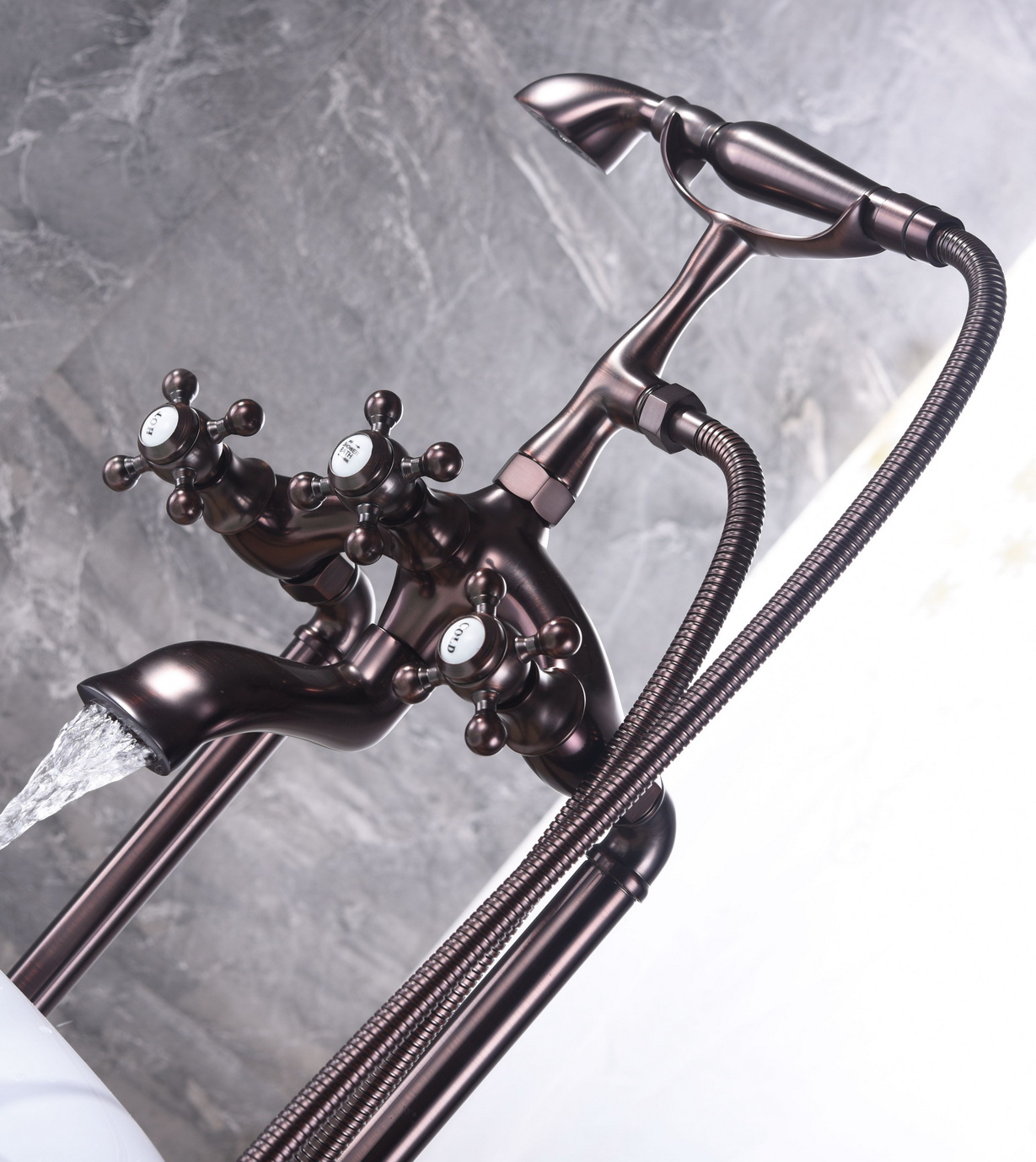 Grifo mezclador independiente de cobre con diseño de Color antiguo para bañera con patas de garra