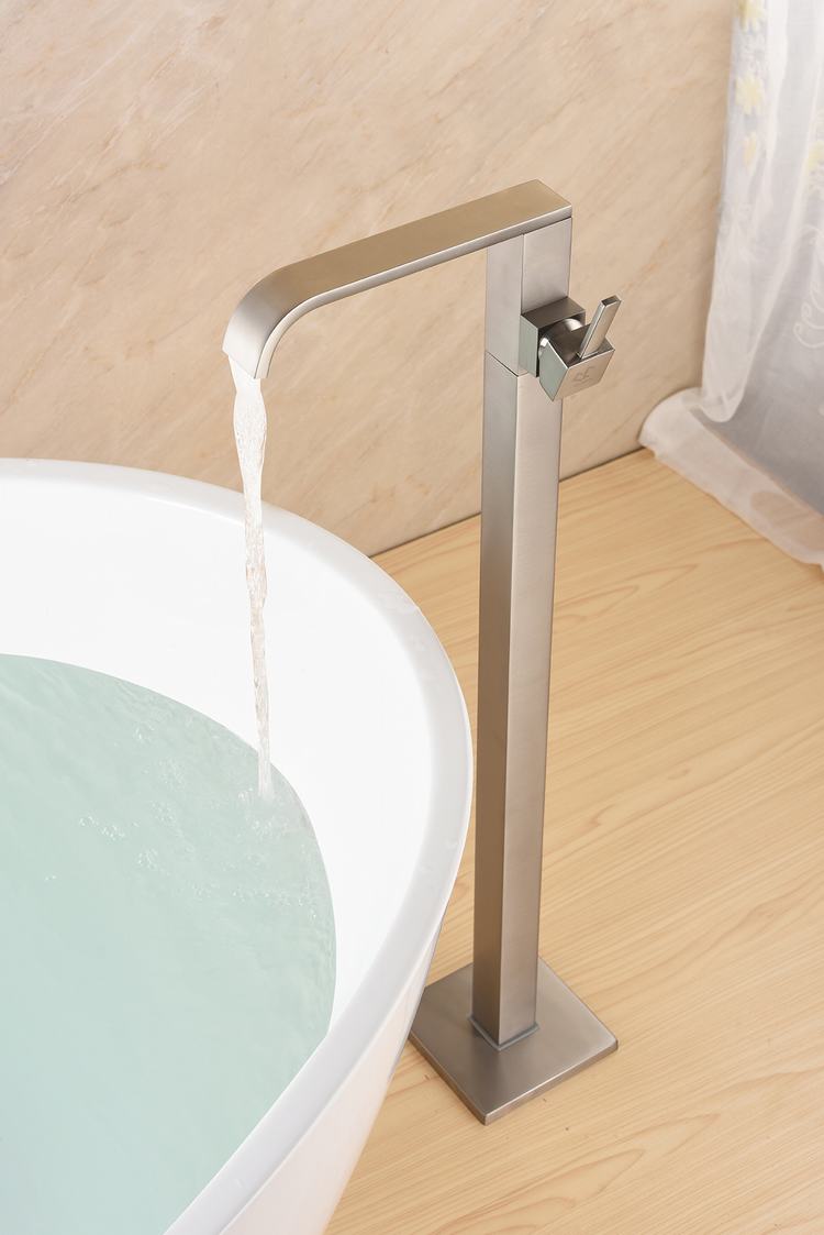 Grifos de tina de baño independientes con grifo de agua independiente de montaje en piso de ducha de mano