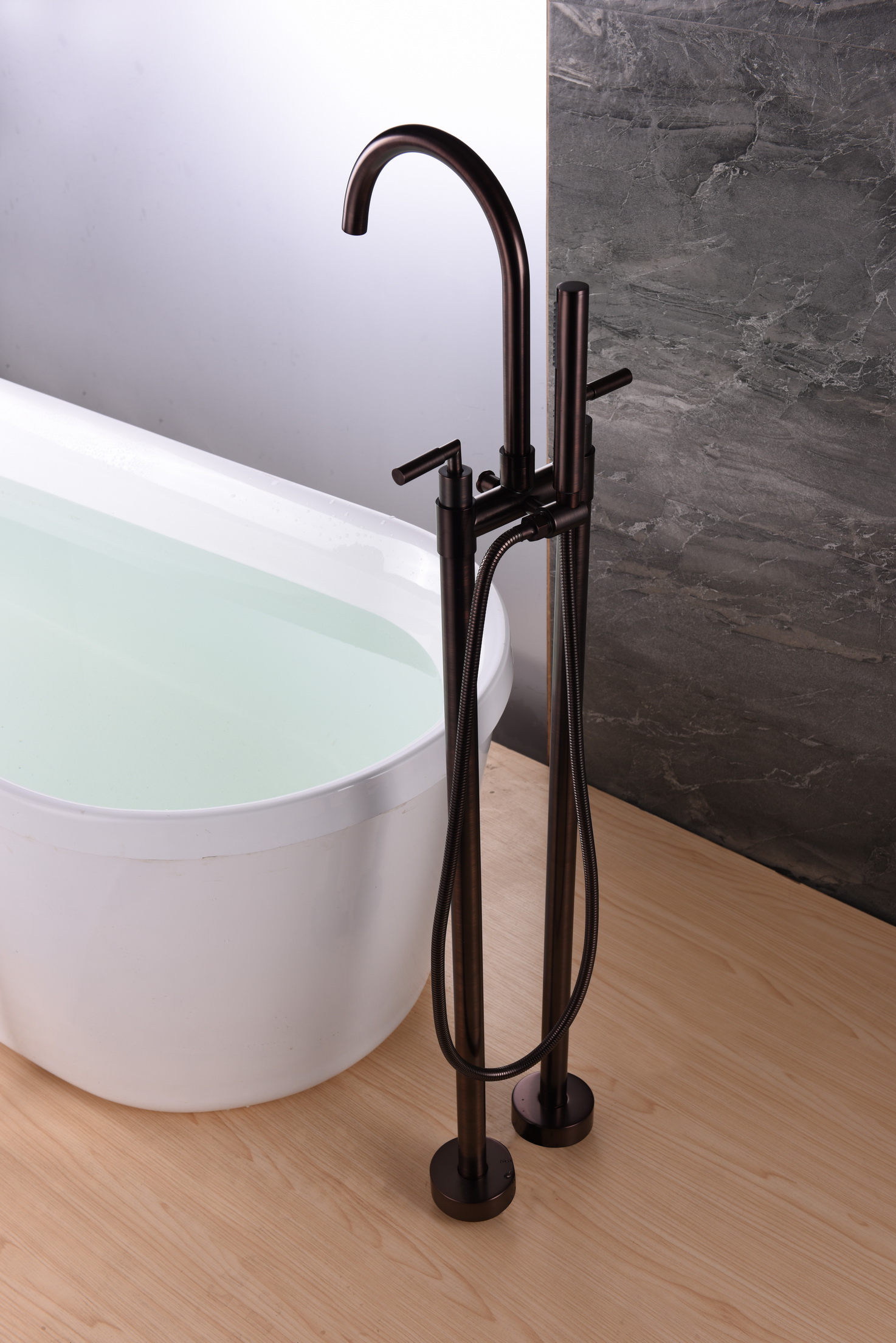 Grifo de bañera mezclador de color bronce con doble manija, nuevo estilo, de buena calidad